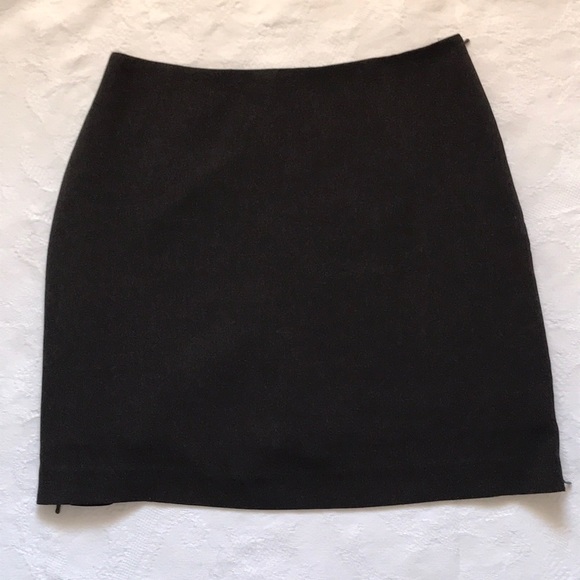 Banana Republic Mini Skort - Picture 3 of 7